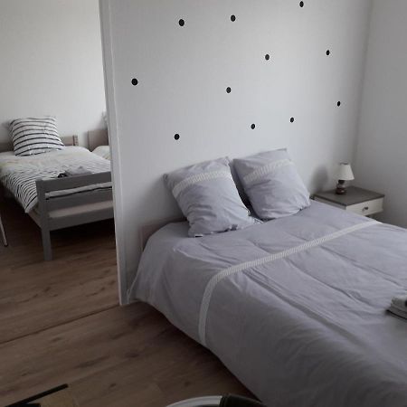 Le Corto Hotel Savigny-Lévescault Екстериор снимка