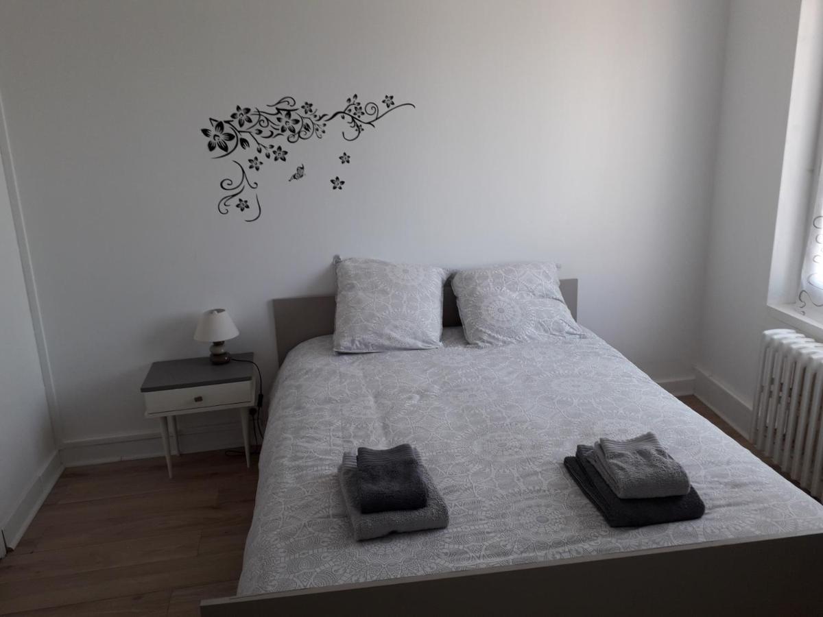 Le Corto Hotel Savigny-Lévescault Екстериор снимка